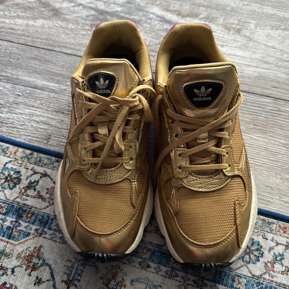 Adidas - Picture 5 of 7